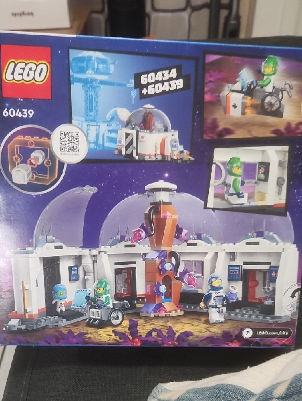 LEGO City Space Science Lab Building Set - White & Orange & Purple - Picture 3 of 3